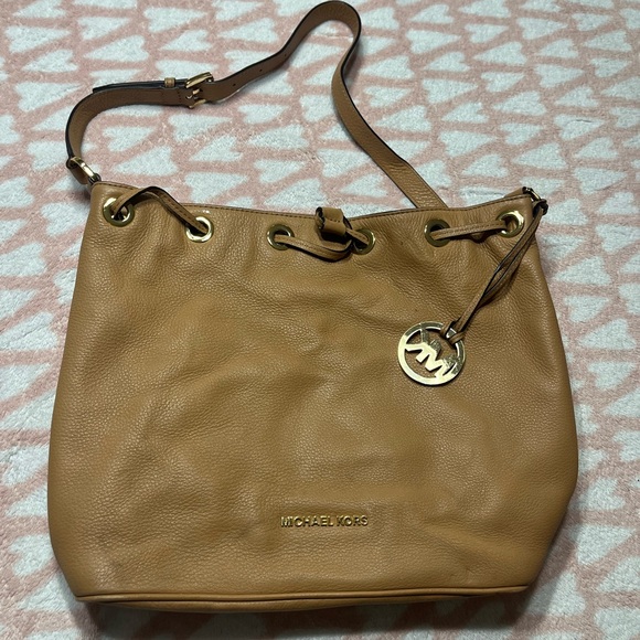 Michael Kors Handbags - Michael Kors Tan tote bag